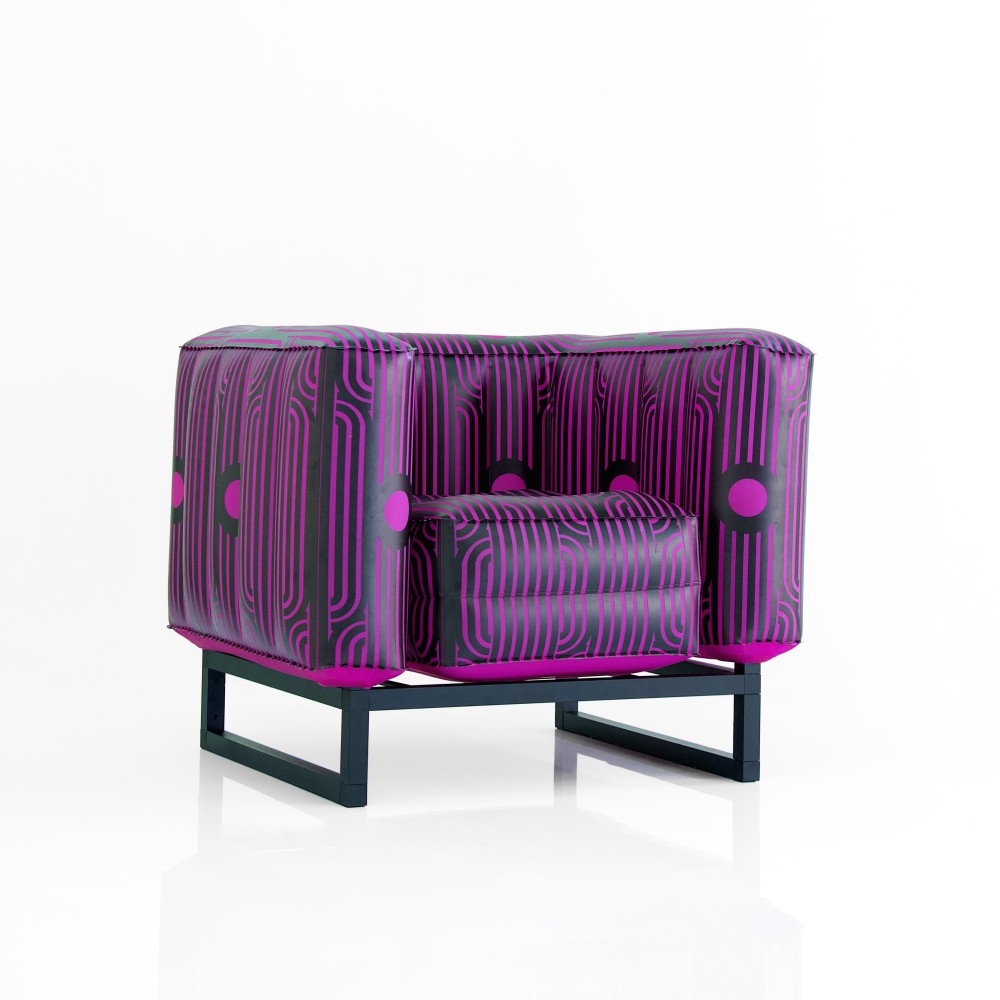 Fauteuil YOMI lumineux "Open Bar Pink" By Society of Wonderland